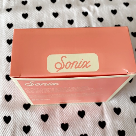 Sonix Bluetooth Speaker - Picture 6 of 6